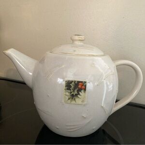 Hallmark Nature’s Sketchbook. Holly and Berries Marjolein Bastin